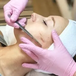Dermaplaning más Hidrofacial